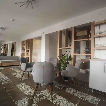 Piano Hotel Smirne