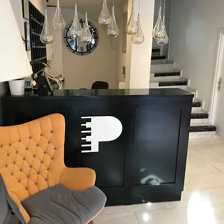 Piano Hotel