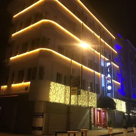 Piano Hotel