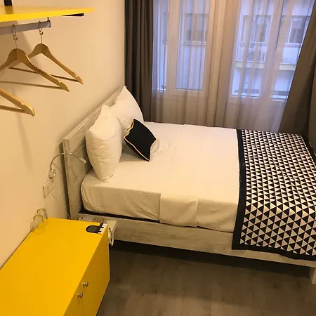 Piano Hotel