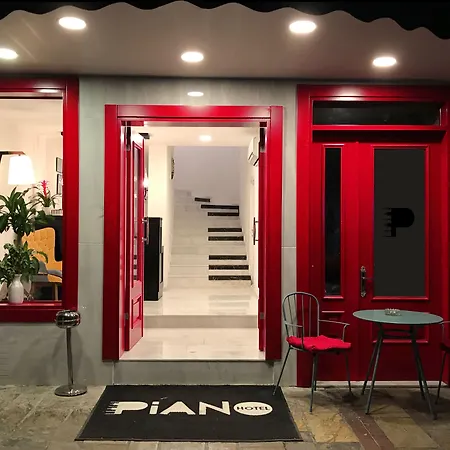 Hotel Piano 3*
